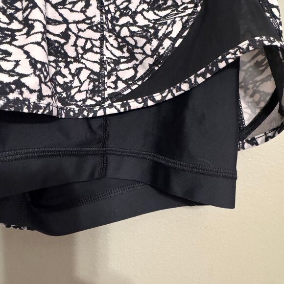 Lululemon Work Out To Water Short black and white size small - Picture 4 of 6